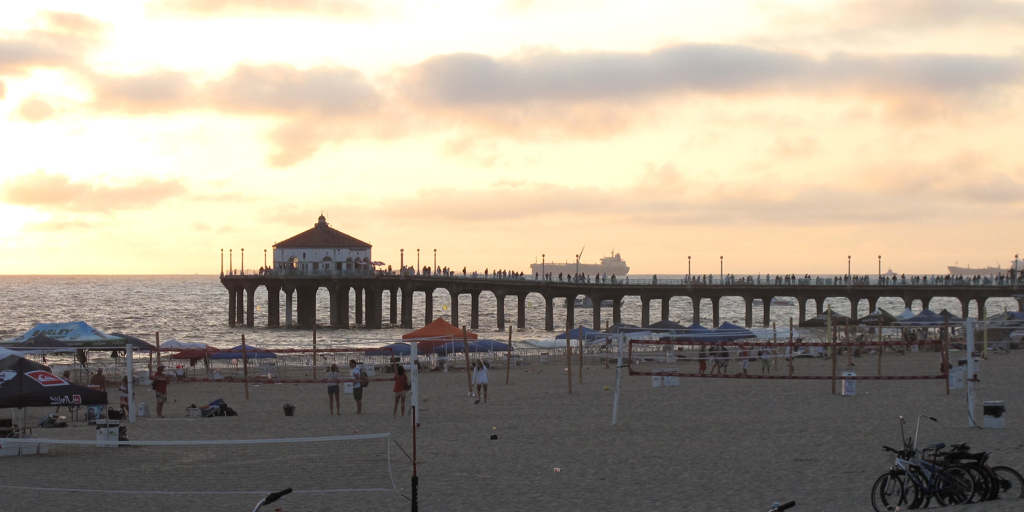 Moving to Manhattan Beach, CA Moving Happiness Home