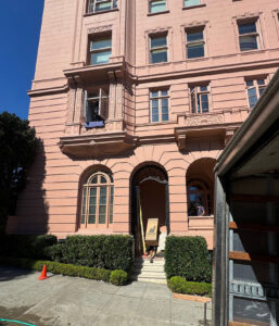 San Francisco Luxury Moving Company NorthStar Moving coordinating a move in the Pacific Heights neighborhood of San Francisco 